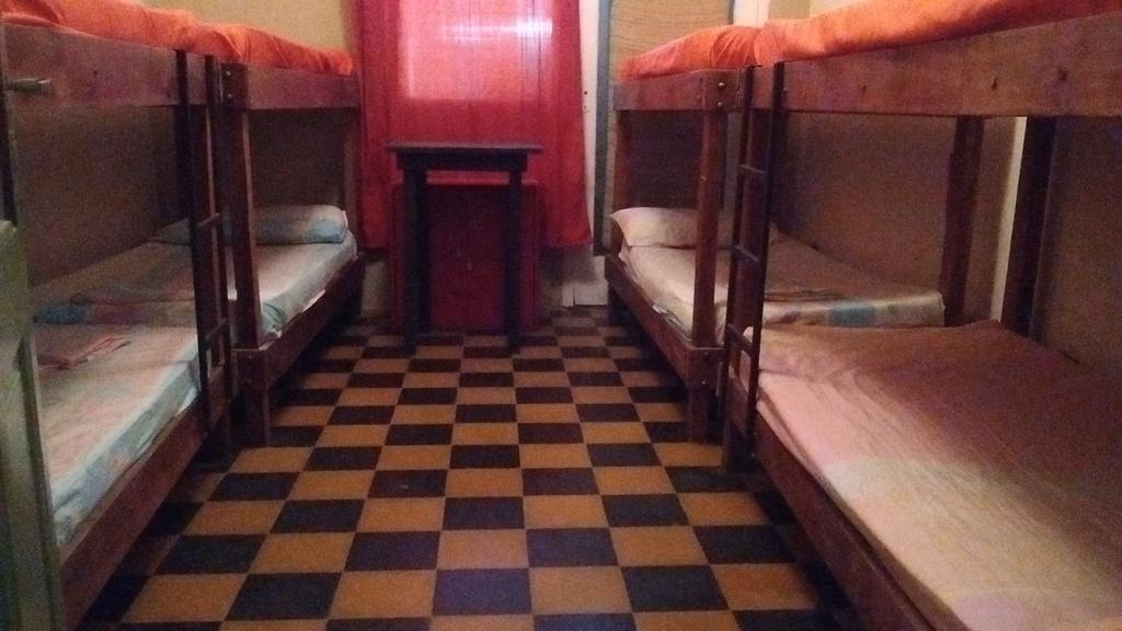 Hostel Costanera Гвалегвайчу Екстер'єр фото